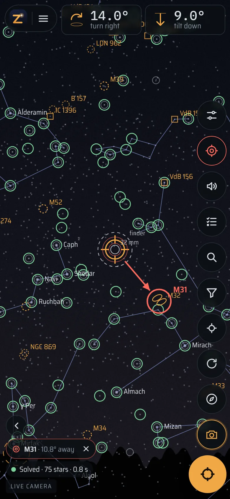 Zenigo on a phone: the camera image of Cassiopeia with recognised stars circled in green, the telescope’s crosshair, a red arrow to M31 and the directions 14° turn right, 9° tilt down.